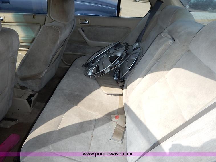 image for item I5440 1993 Honda Accord LX