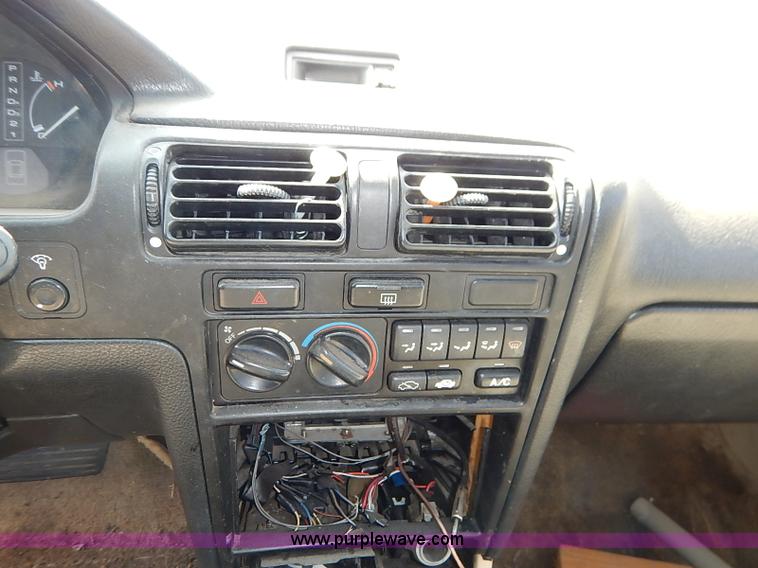 image for item I5440 1993 Honda Accord LX