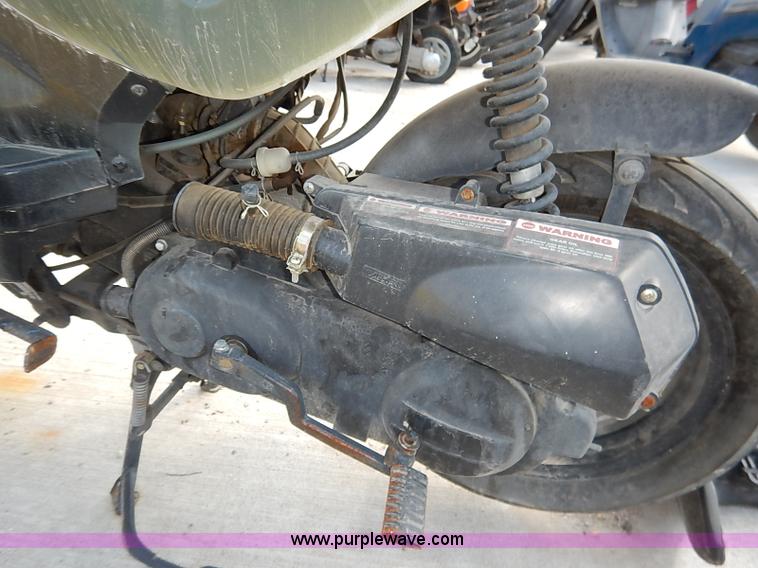 image for item I5441 2013 Bashen moped