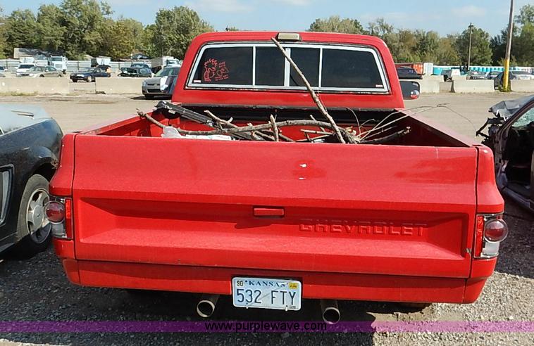 image for item I5443 1986 Chevrolet Silverado 10 pickup truck