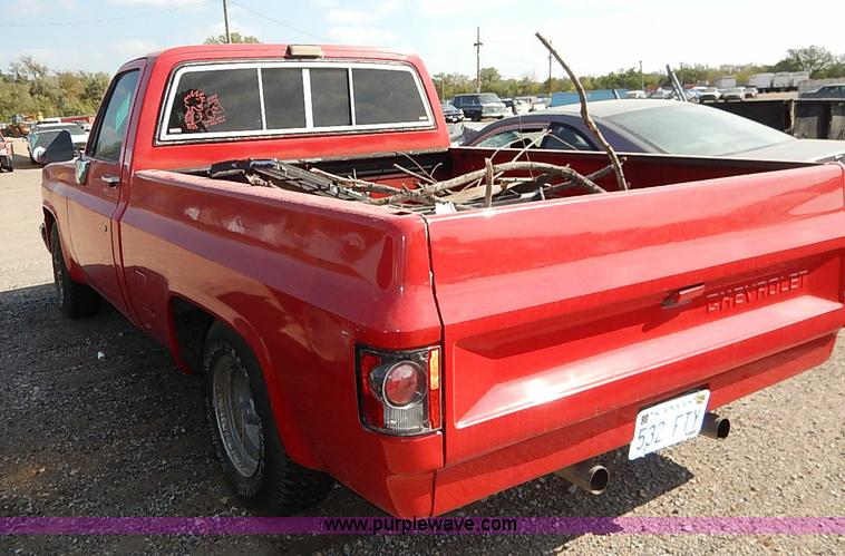 image for item I5443 1986 Chevrolet Silverado 10 pickup truck