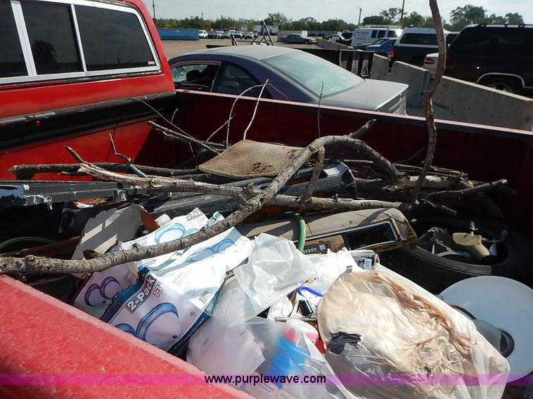 image for item I5443 1986 Chevrolet Silverado 10 pickup truck