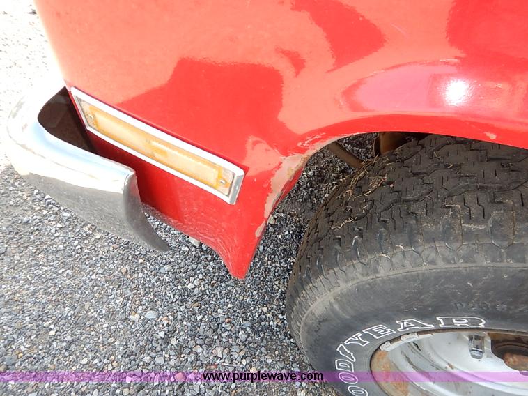 image for item I5443 1986 Chevrolet Silverado 10 pickup truck