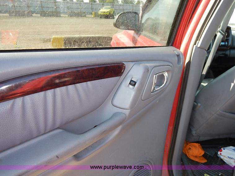 image for item I5445 2000 Dodge Durango SLT SUV