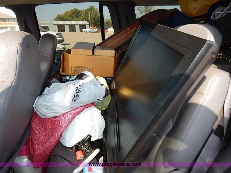 image for item I5445 2000 Dodge Durango SLT SUV