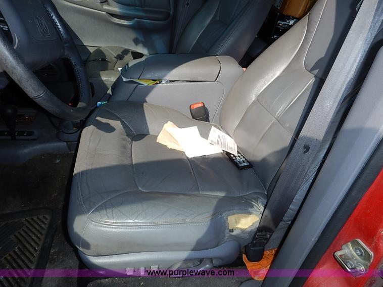 image for item I5445 2000 Dodge Durango SLT SUV