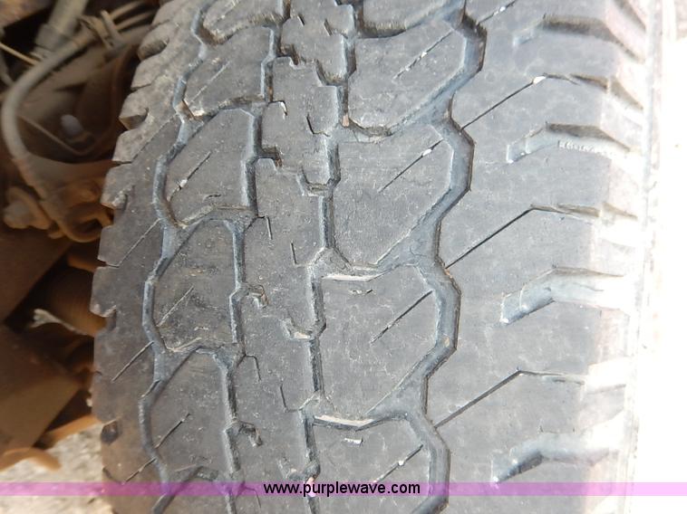 image for item I5445 2000 Dodge Durango SLT SUV