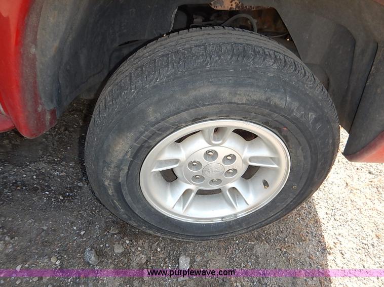 image for item I5445 2000 Dodge Durango SLT SUV