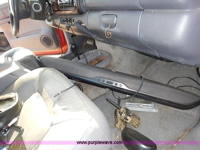 image for item I5445 2000 Dodge Durango SLT SUV