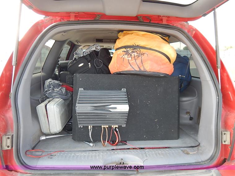 image for item I5445 2000 Dodge Durango SLT SUV