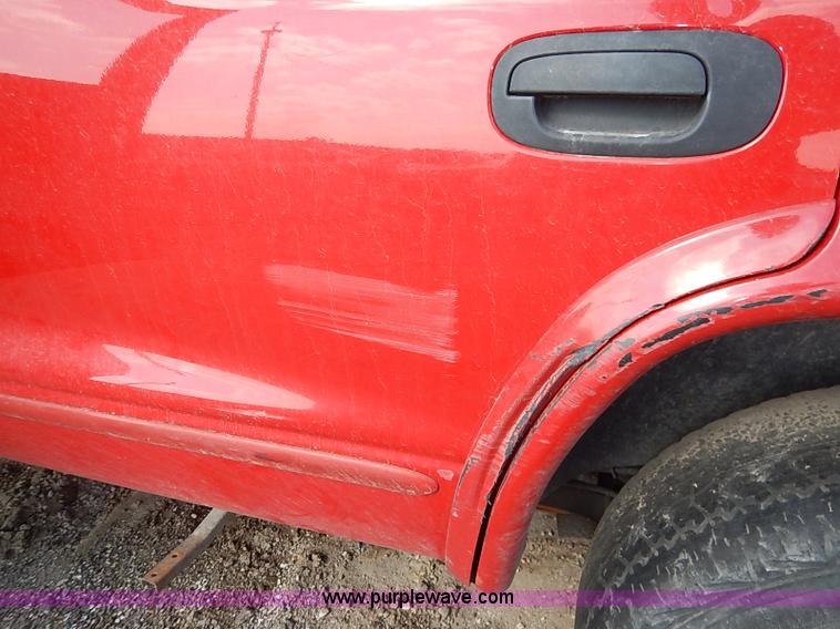 image for item I5445 2000 Dodge Durango SLT SUV