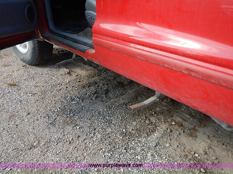 image for item I5445 2000 Dodge Durango SLT SUV