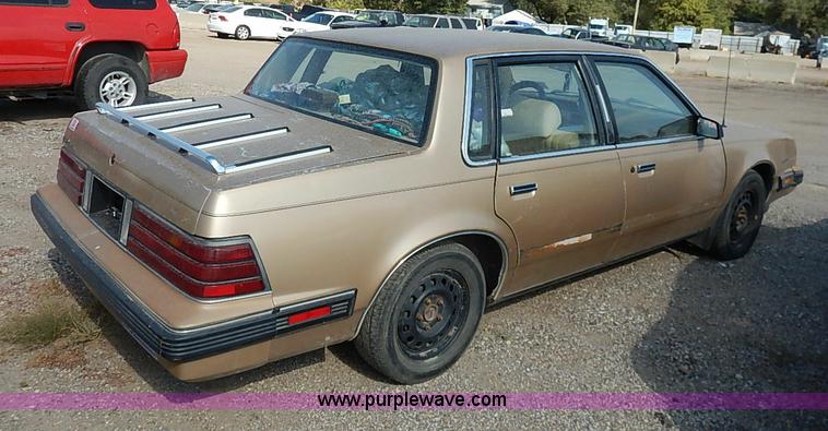 image for item I5446 1985 Pontiac 6000