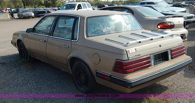 image for item I5446 1985 Pontiac 6000