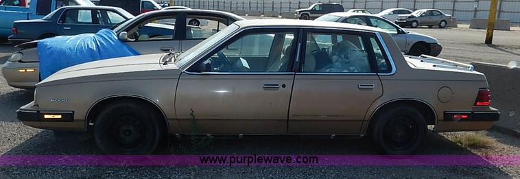 image for item I5446 1985 Pontiac 6000