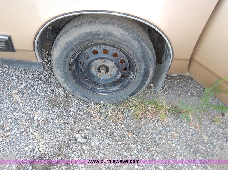 image for item I5446 1985 Pontiac 6000