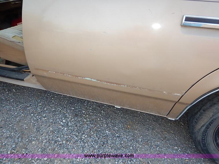 image for item I5446 1985 Pontiac 6000