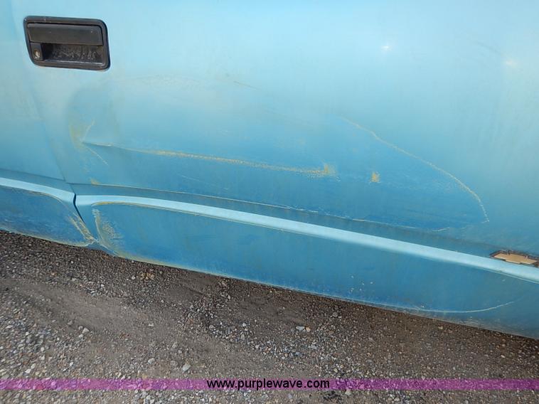 image for item I5448 1993 Chevrolet Cheyenne 1500 pickup truck