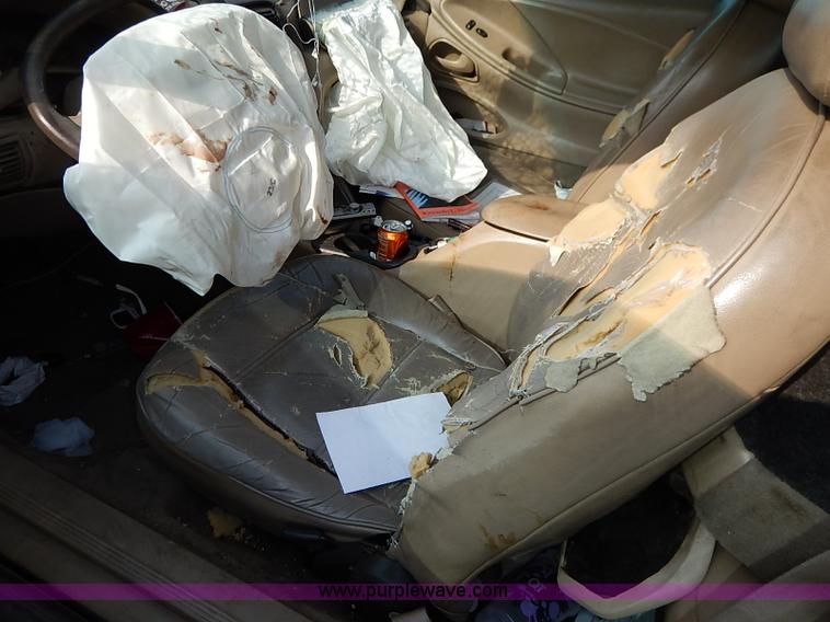 image for item I5449 2000 Ford Mustang