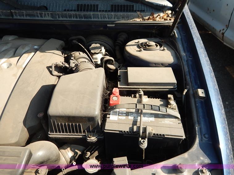 image for item I5451 2005 Kia Sedona LX van