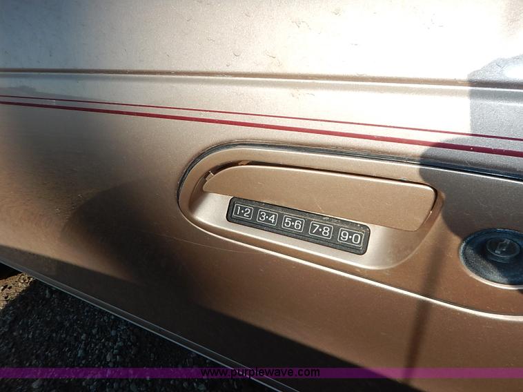 image for item I5453 1996 Lincoln Continental