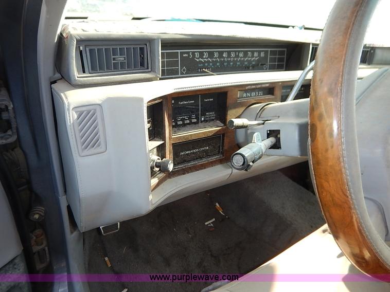 image for item I5454 1991 Cadillac DeVille