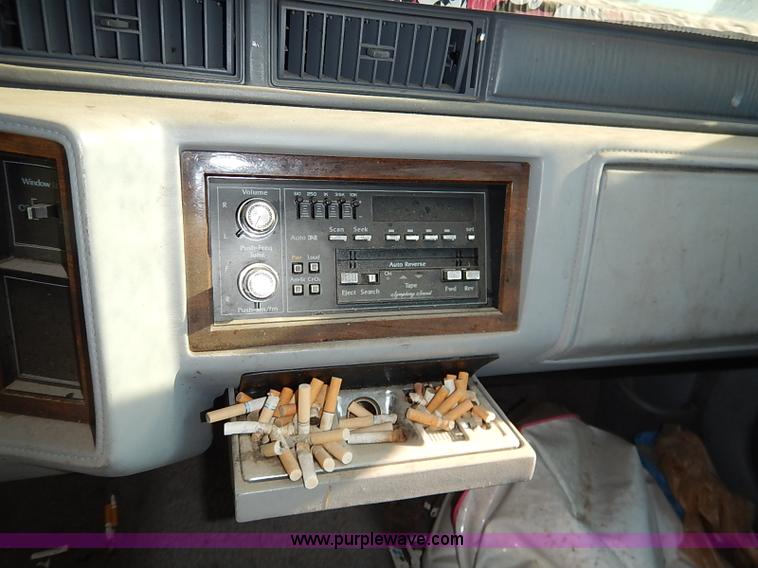 image for item I5454 1991 Cadillac DeVille