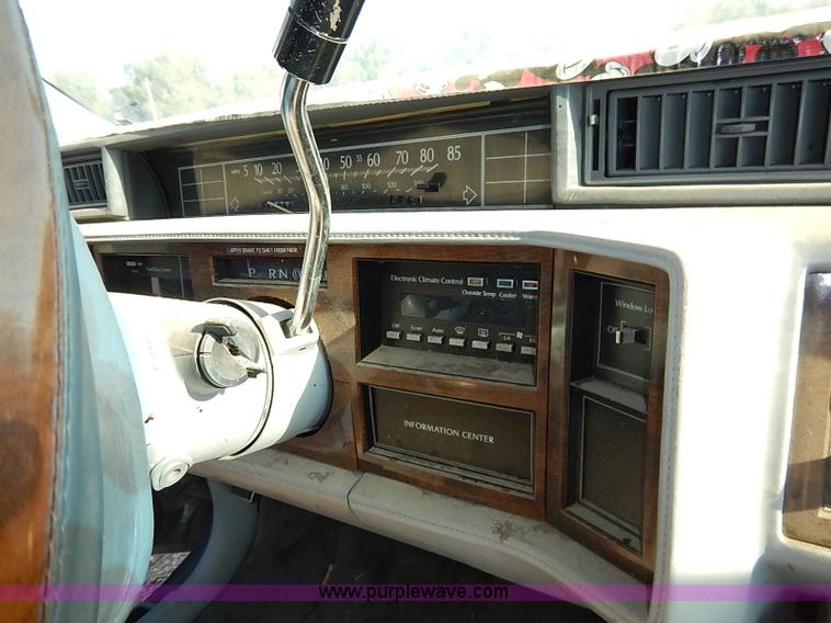 image for item I5454 1991 Cadillac DeVille