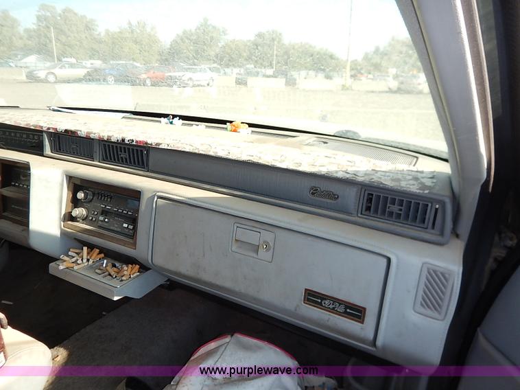 image for item I5454 1991 Cadillac DeVille