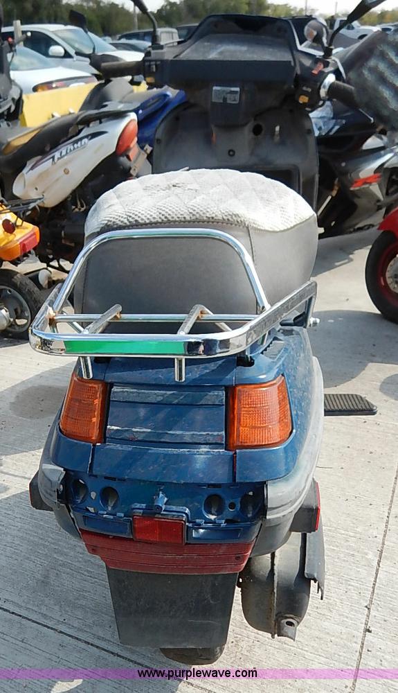 image for item I5458 1987 Honda MC moped