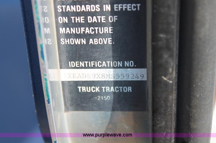 image for item AJ9312 1991 Kenworth T600 semi truck