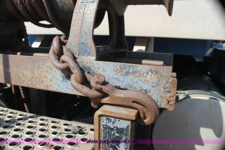 image for item AJ9312 1991 Kenworth T600 semi truck