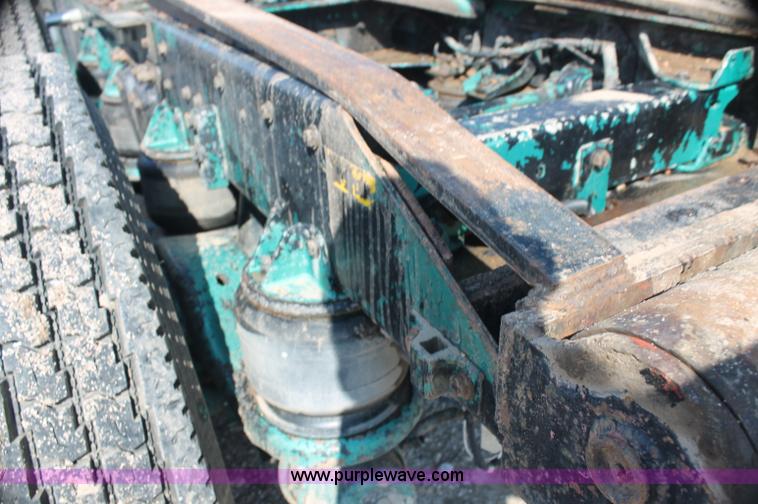 image for item AJ9312 1991 Kenworth T600 semi truck