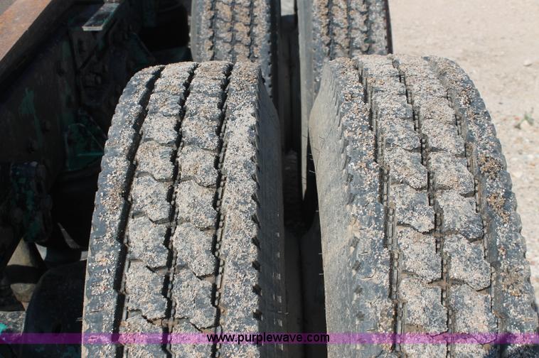 image for item AJ9312 1991 Kenworth T600 semi truck