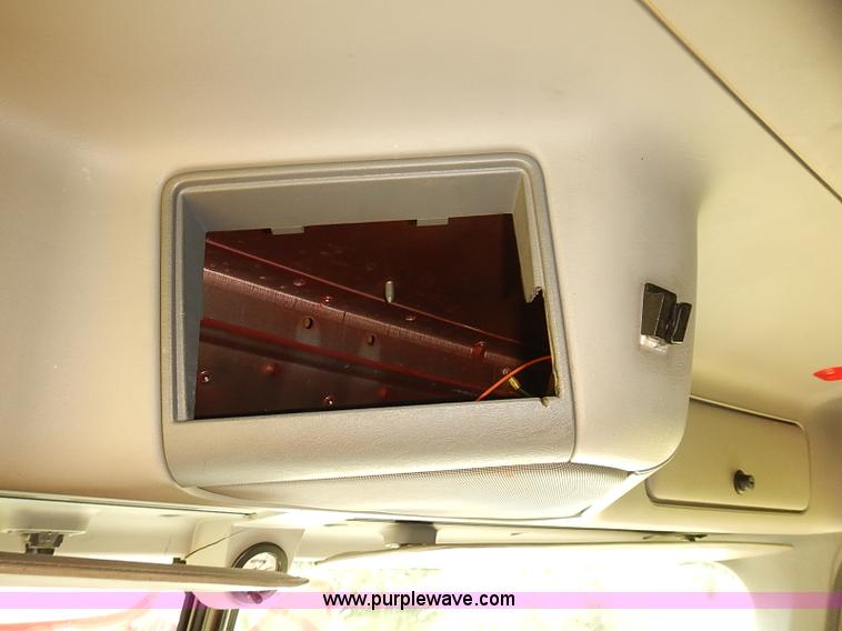 image for item BA9586 2004 Freightliner Columbia semi truck