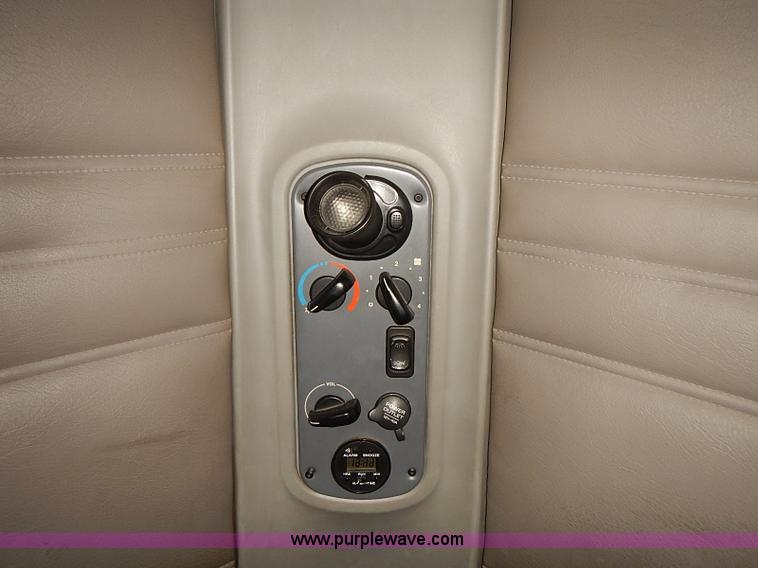 image for item BA9586 2004 Freightliner Columbia semi truck