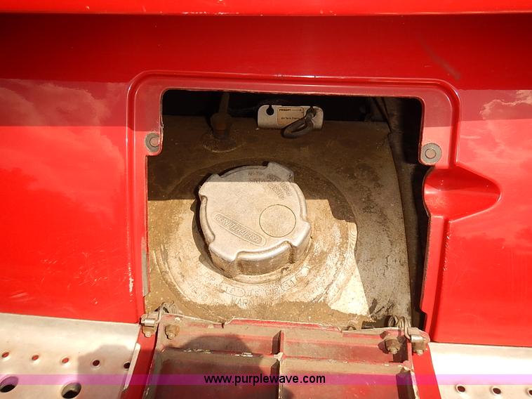 image for item BA9586 2004 Freightliner Columbia semi truck