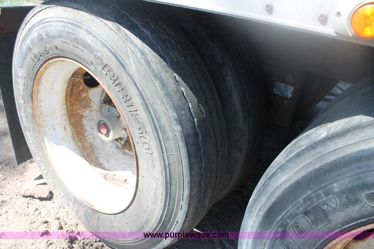 image for item E4295 1994 Wabash SA102.3CW dry van trailer