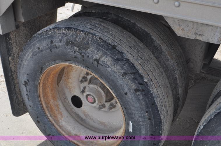 image for item F2060 2007 Timpte double hopper bottom grain trailer