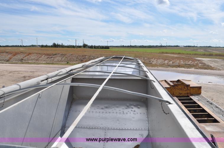 image for item F2060 2007 Timpte double hopper bottom grain trailer