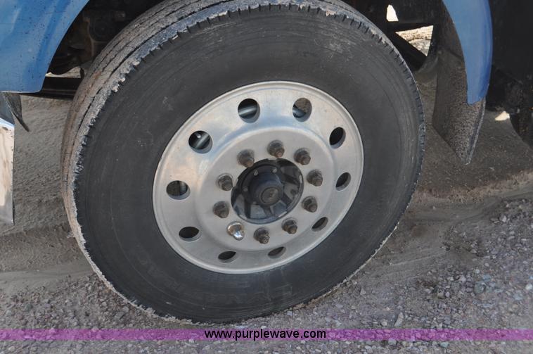 image for item F2061 2008 Kenworth W900 semi truck