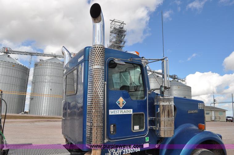 image for item F2061 2008 Kenworth W900 semi truck