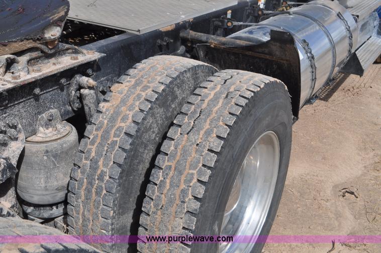 image for item F2061 2008 Kenworth W900 semi truck