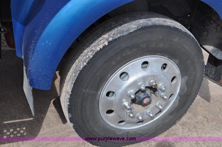 image for item F2061 2008 Kenworth W900 semi truck