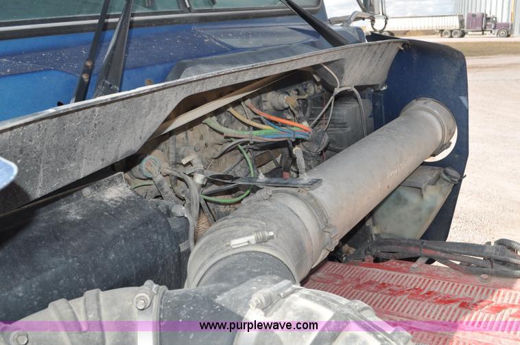 image for item F2061 2008 Kenworth W900 semi truck