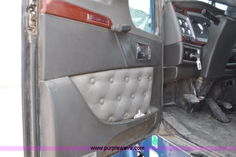 image for item F2061 2008 Kenworth W900 semi truck