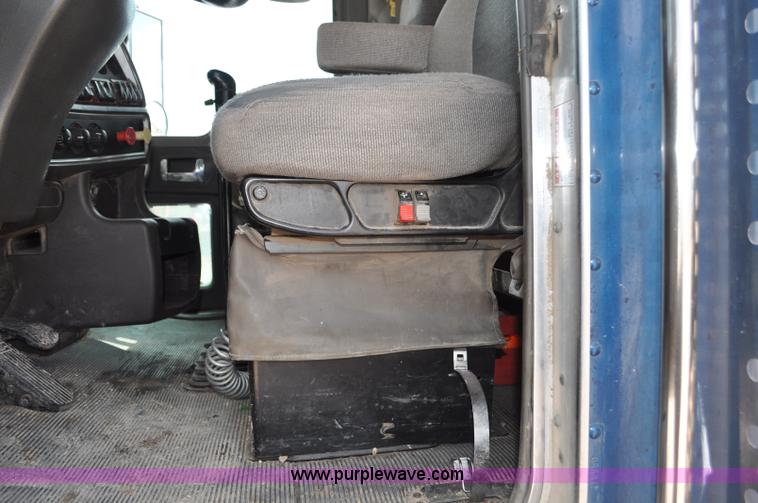 image for item F2061 2008 Kenworth W900 semi truck