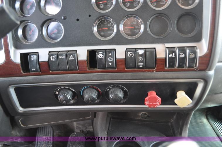 image for item F2061 2008 Kenworth W900 semi truck