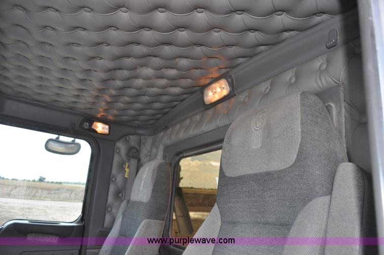 image for item F2061 2008 Kenworth W900 semi truck