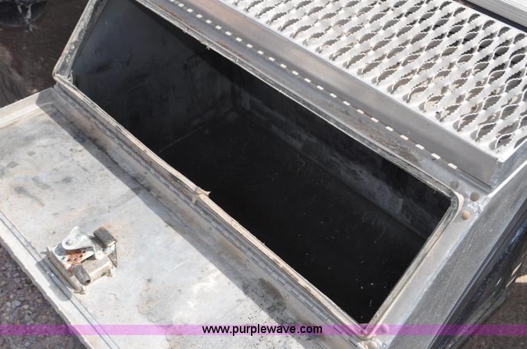 image for item F2061 2008 Kenworth W900 semi truck